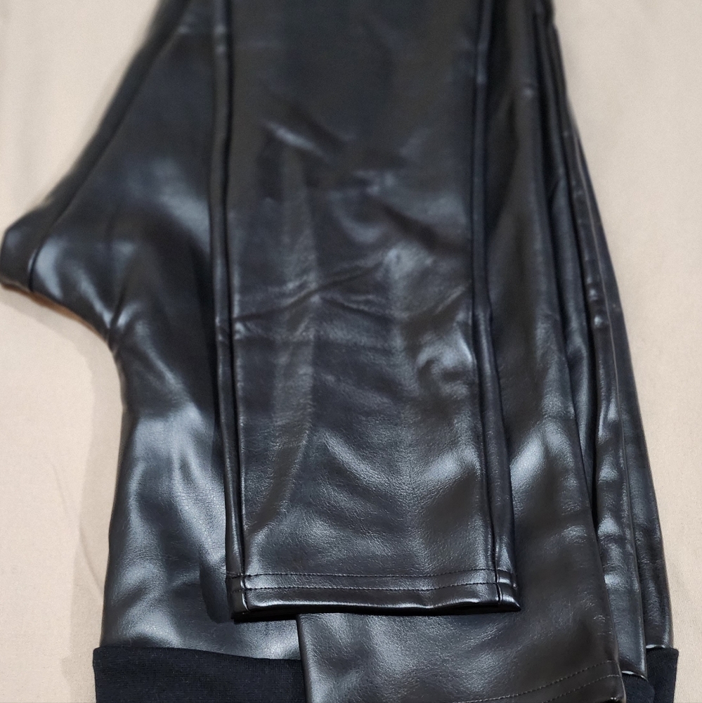 Leather leggings